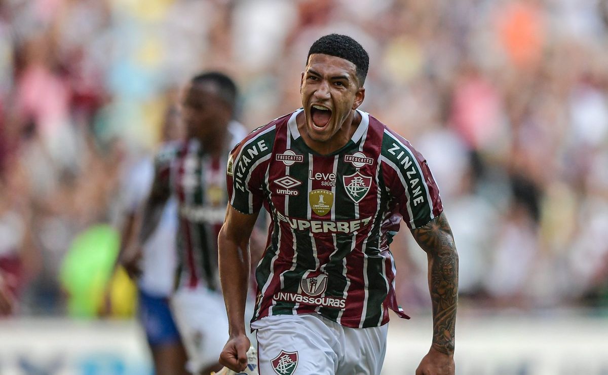 kauã elias decide de novo e leva torcida do fluminense à loucura: “Ídolo”