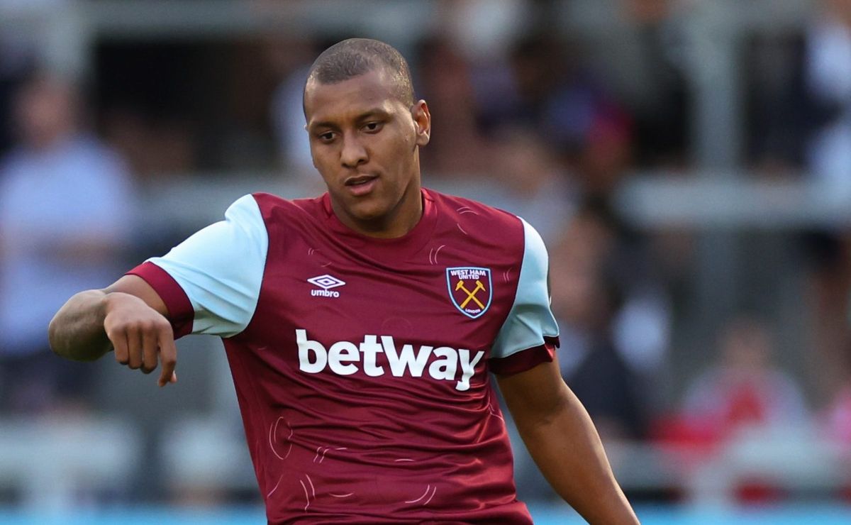 corinthians acerta com luizão e zagueiro atuará por empréstimo junto ao west ham até junho de 2025