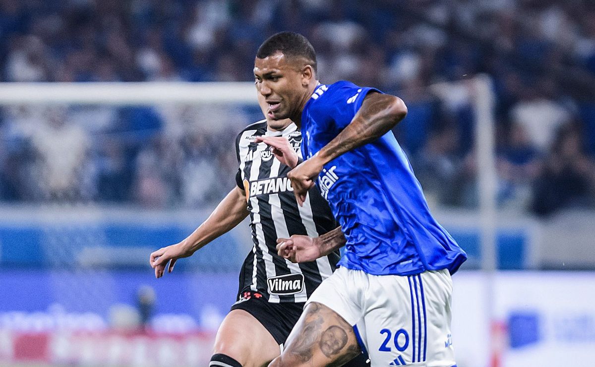 torcida do cruzeiro exalta atuação de walace no clássico contra o atlético mg: “elite”