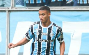 destino de gustavo nunes, do grêmio, deve ser brentford ou girona após recusa ao futebol árabe
