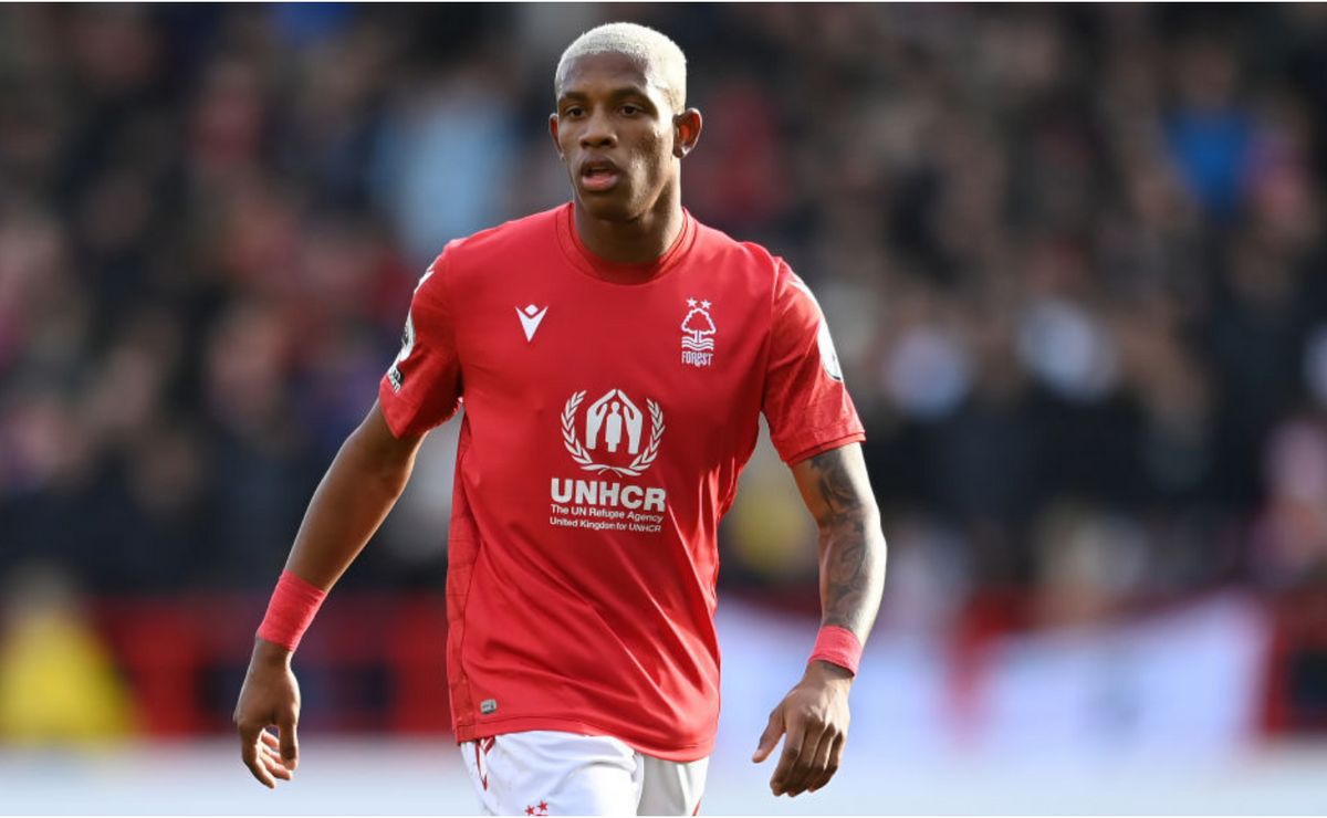 treinador do nottingham forest comenta grave lesão de danilo: "sabemos que é sério"