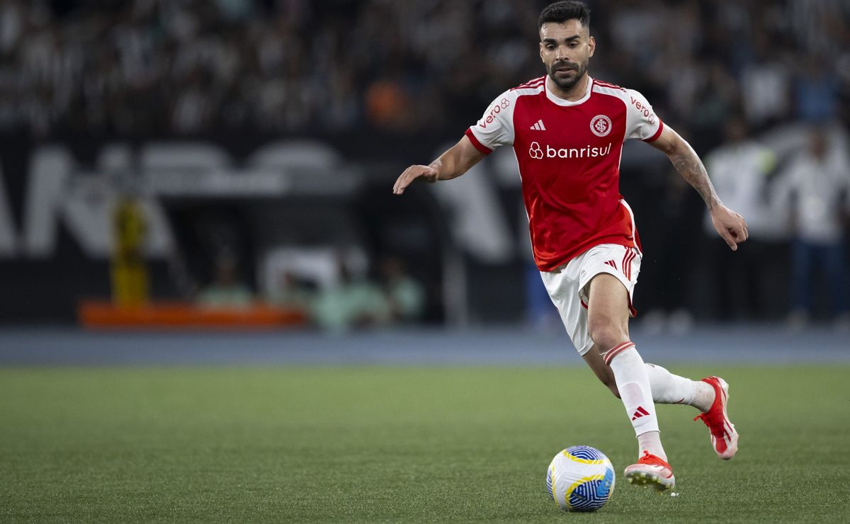 internacional recebe o palmeiras com novidade na escalação, torcida reage