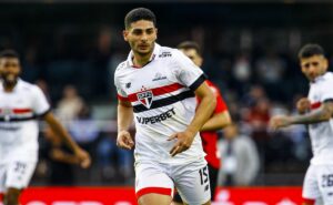 michel araújo deixa morumbis chorando após são paulo vencer o vitória