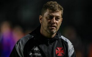 rafael paiva tem desfalque 100% confirmado no vasco e david está fora na copa do brasil