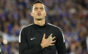 novo zagueiro do vasco é buscado e decisão sobre felipe aguilar é unanimidade 