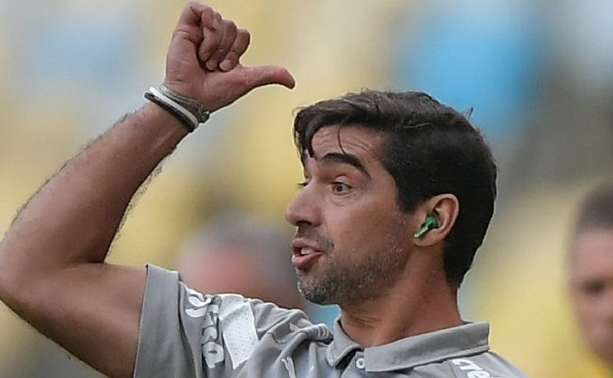 tiquinho soares é relacionado pro confronto contra o palmeiras, pela libertadores; abel está ciente