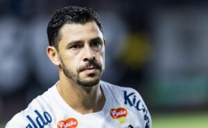 situação de giuliano no santos é atualizada e meia inicia transição