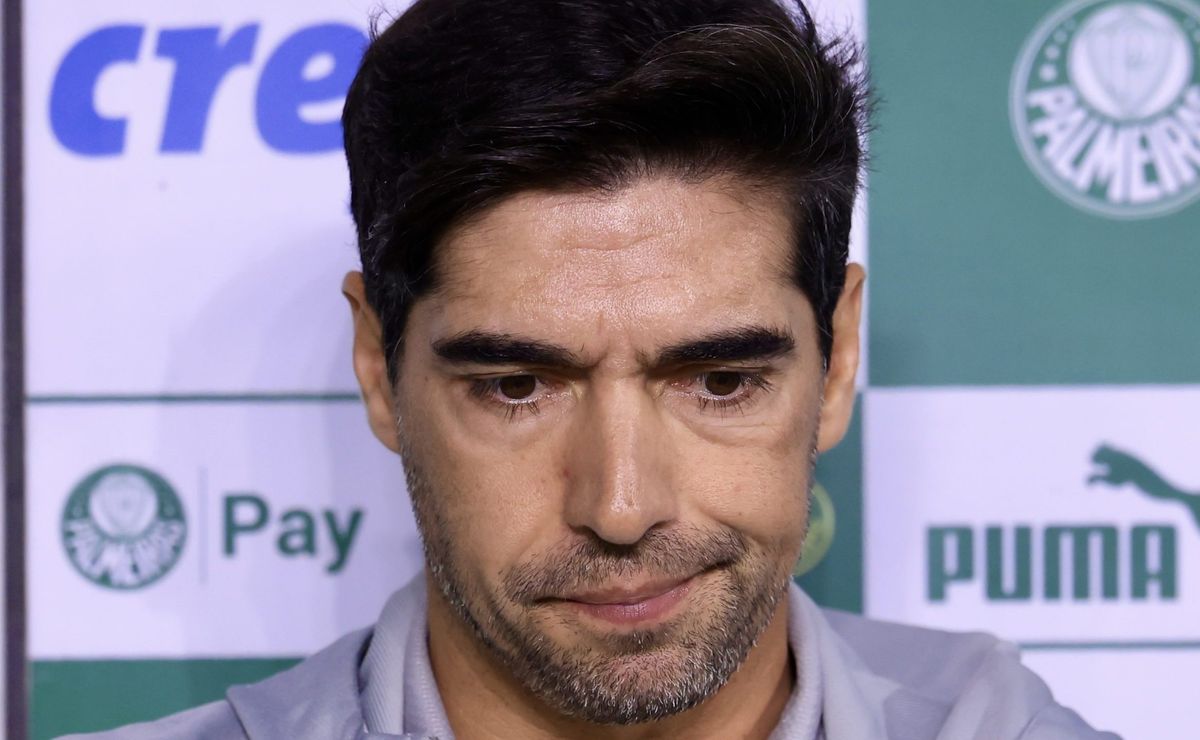 abel ferreira recebe decreto da torcida depois de palmeiras x são paulo: "hoje cai, anotem"