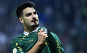 flaco precisa de mais 2 gols pelo palmeiras para entrar em lista de goleadores do século