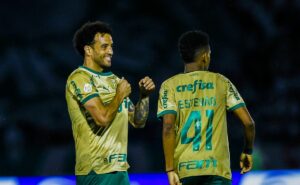felipe anderson compara estêvão a neymar e afirma conforto em posição no palmeiras