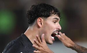 torcida do botafogo pede saídas de lucas halter, barboza e +2 após derrota