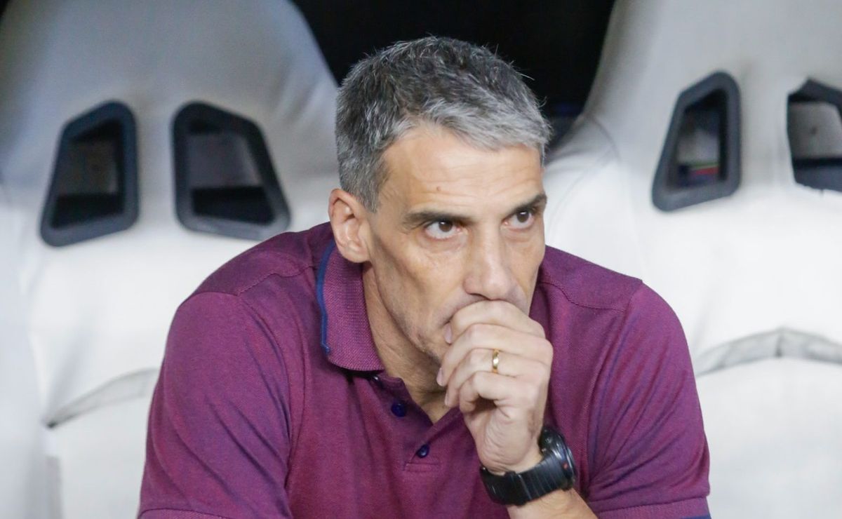 vojvoda, técnico do fortaleza, faz análise do corinthians antes da sul americana