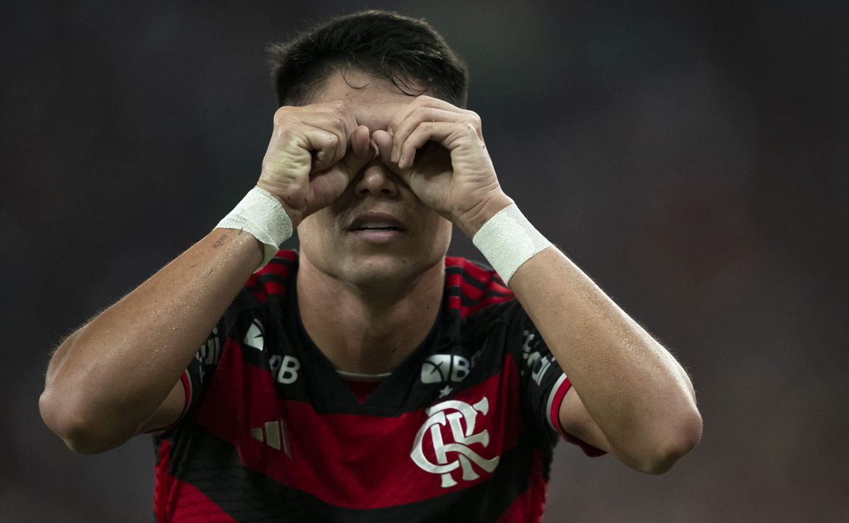 flamengo vence bolívar em noite de luiz araújo e encaminha a classificação; confira as notas