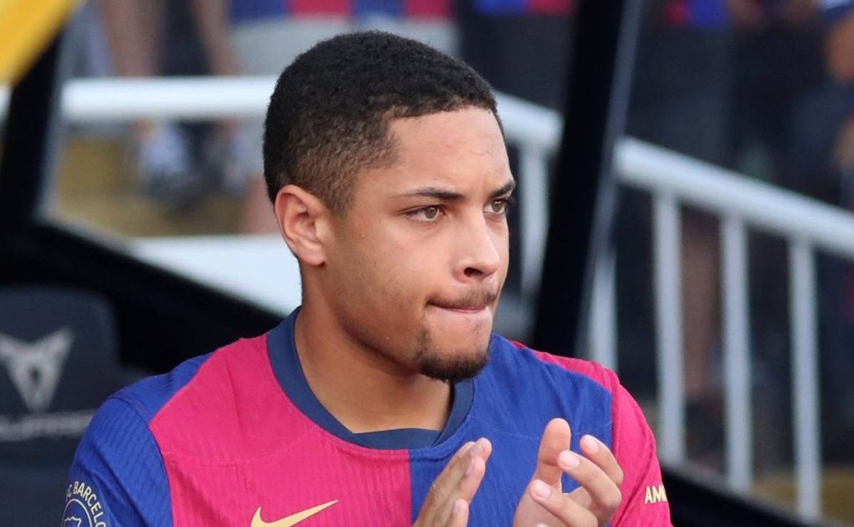 r$ 180 milhões: barcelona aceita vitor roque no flamengo com uma condição