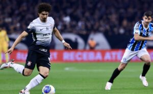 andré ramalho impressiona ramón díaz e 'fura a fila' no corinthians