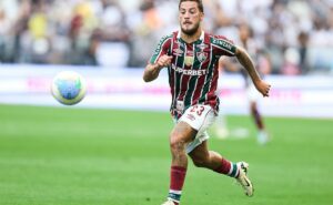 guga em ascensão no fluminense: análise dos números do lateral na temporada 2024