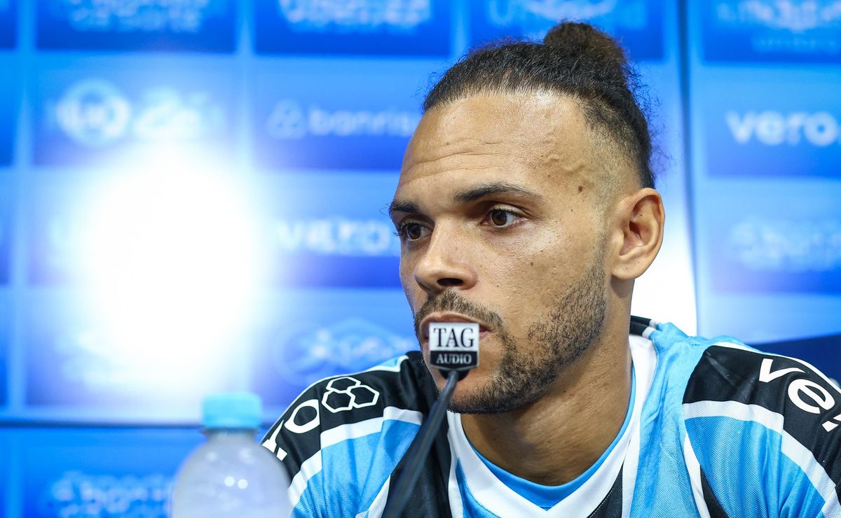 braithwaite 'fala grosso' em sua apresentação pelo grêmio: "quero ganhar títulos"