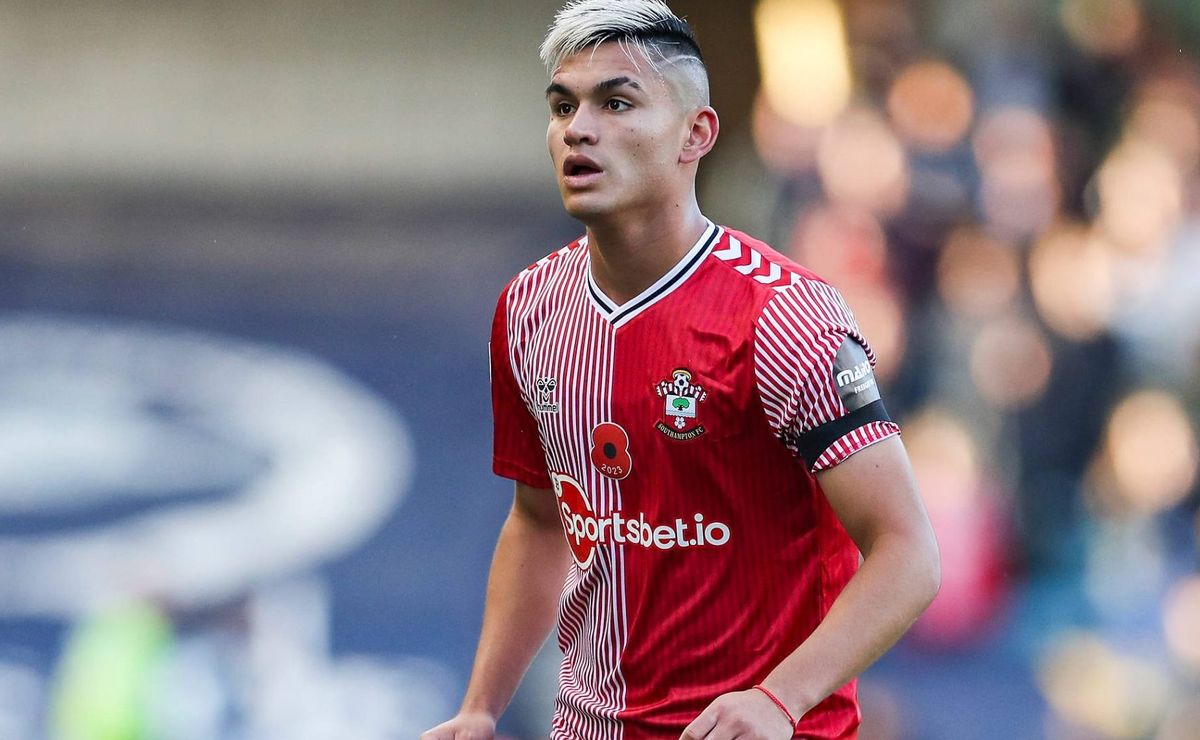 alcaraz no flamengo toma novo rumo e victor hugo não vai ao southampton  