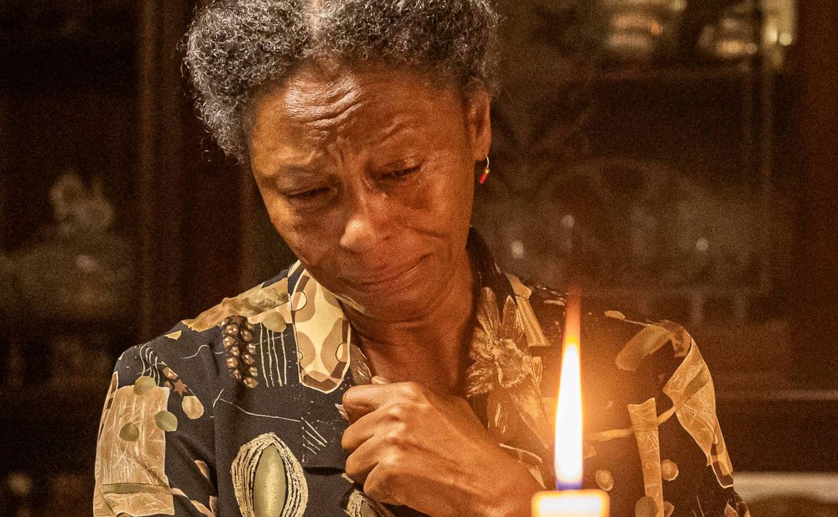 determinada, inácia salva josé inocêncio com ritual misterioso em renascer