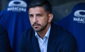 emiliano díaz faz revelação surpreendente sobre novo camisa 9 no corinthians: “gol vai abrir”