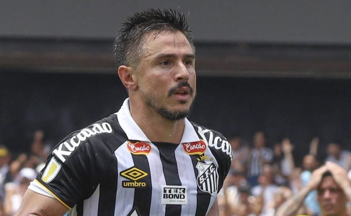 carille barra 2 jogadores, muda esquema e define santos com willian bigode para encarar o guarani