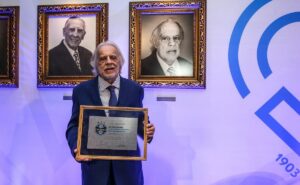 cacalo, ex presidente e patrono do grêmio, luiz carlos silveira martins, morre aos 75 anos.