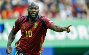 lukaku é anunciado por time italiano e deixa chelsea em definitivo depois de quatro anos