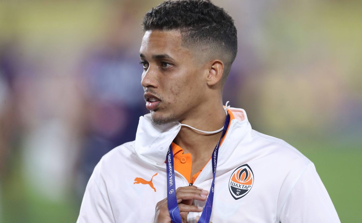 internacional fez contato por pedrinho e contratação teve veredito do shakhtar donetsk