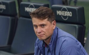 fernando seabra quer vencer o vitória para evitar a sua pior sequência sob comandando o cruzeiro