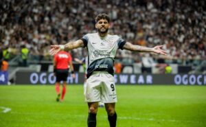 torcida do corinthians não perdoa yuri alberto e pedro raul: "piores da história"