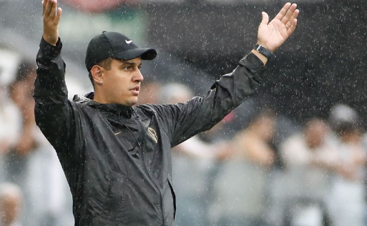 corinthians feminino libera zagueira mesmo com poucas opções no elenco e piccinato dá opinião