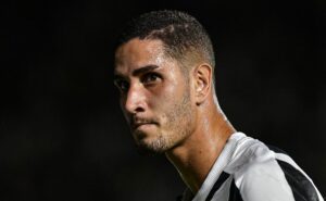 pedrinho procura rb bragantino, e contrato de praxedes é encerrado em comum acordo