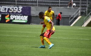 santos anuncia contratação de ronald perlaza, vice artilheiro da libertadores sub 20