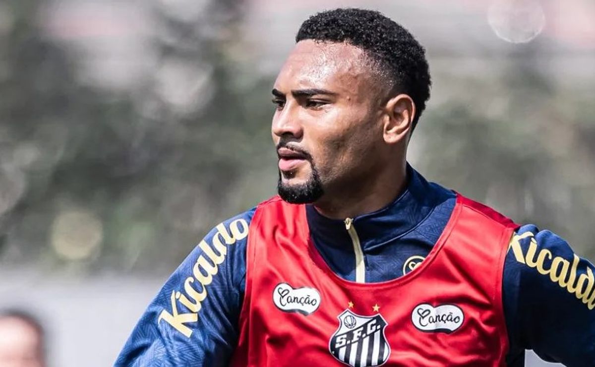 escalação do santos é preparada com wendel silva, giuliano e +2 mudanças feita por carille