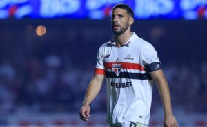 calleri manda recado ao torcedor do são paulo antes da partida com nacional: "tem sido fundamental"