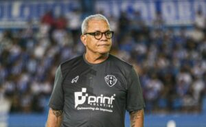 hélio dos anjos faz revelação sobre a vitória do santos contra o paysandu: “ficamos a mercê”