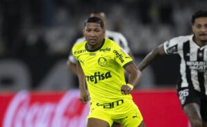 rony supera ex corinthians e se torna o brasileiro com mais assistências na libertadores