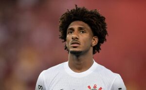 talles magno sente dor no joelho e torcida do corinthians fica preocupada com atacante