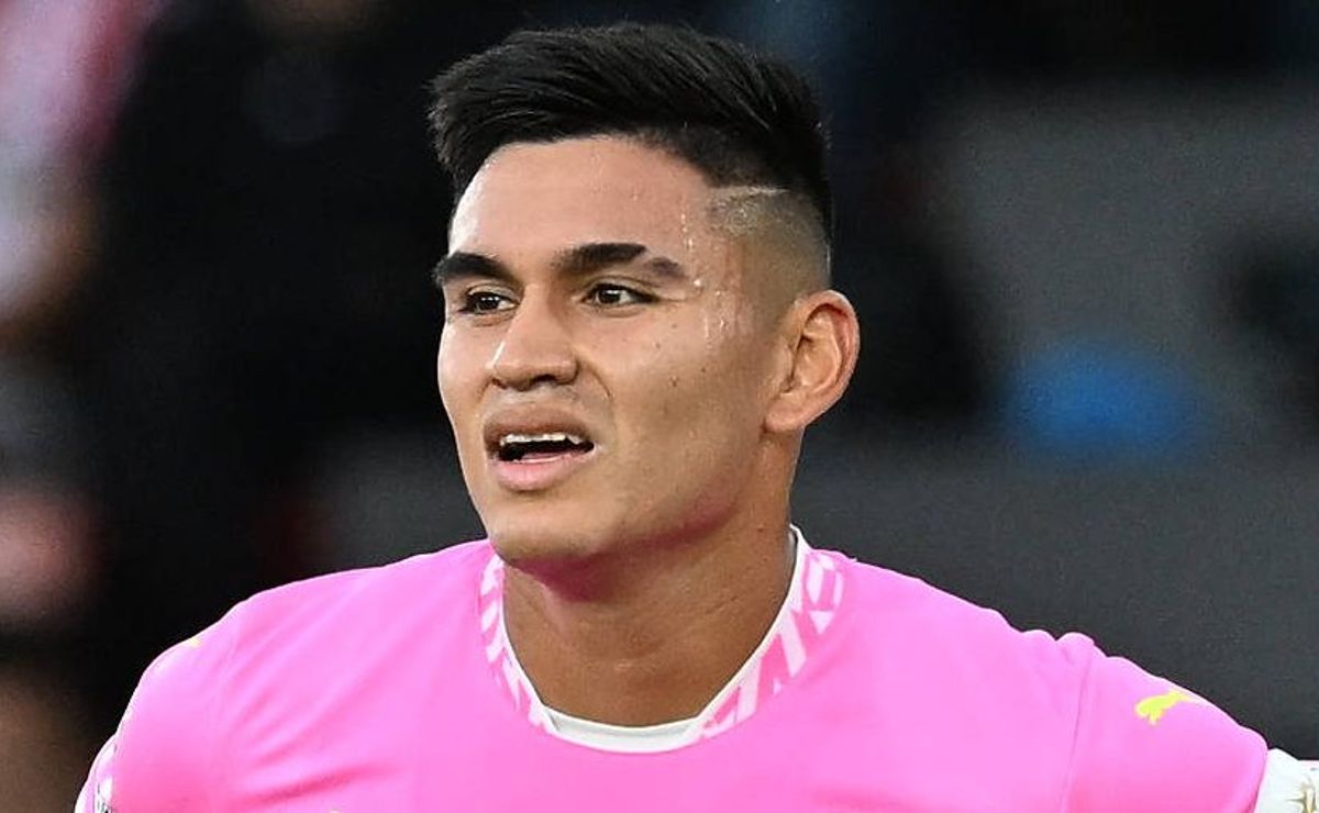 troca de jogadores: southampton libera carlos alcaraz ao flamengo com uma condição