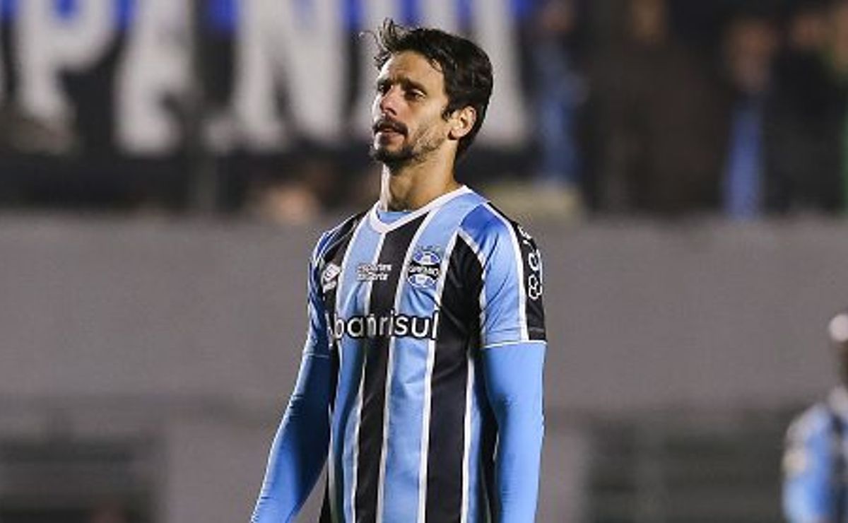 rodrigo caio é colocado no sub 20 e atitude da direção divide opiniões nas redes sociais