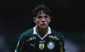 r$40,7 milhões; torcedores se revoltam com partida de giay no palmeiras