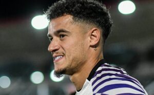 coutinho tem retorno confirmado no vasco e joga contra o athletico paranaense na volta