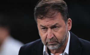 augusto melo rebate pedido de impeachment e polêmica sobre impacto no elenco agita o corinthians