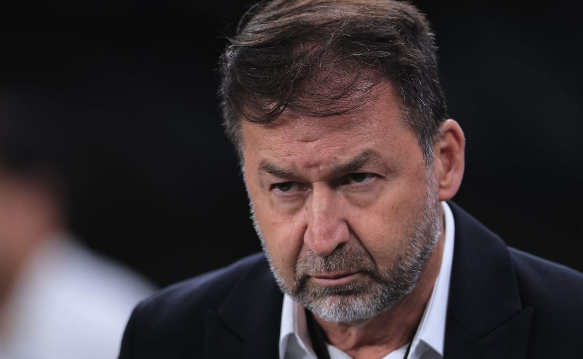 augusto melo rebate pedido de impeachment e polêmica sobre impacto no elenco agita o corinthians