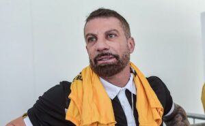 pedrinho toma decisão nos bastidores e descarta reforços acima do limite no vasco