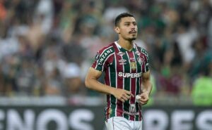 jornalista revela interesse do manchester united ing em andré, do fluminense