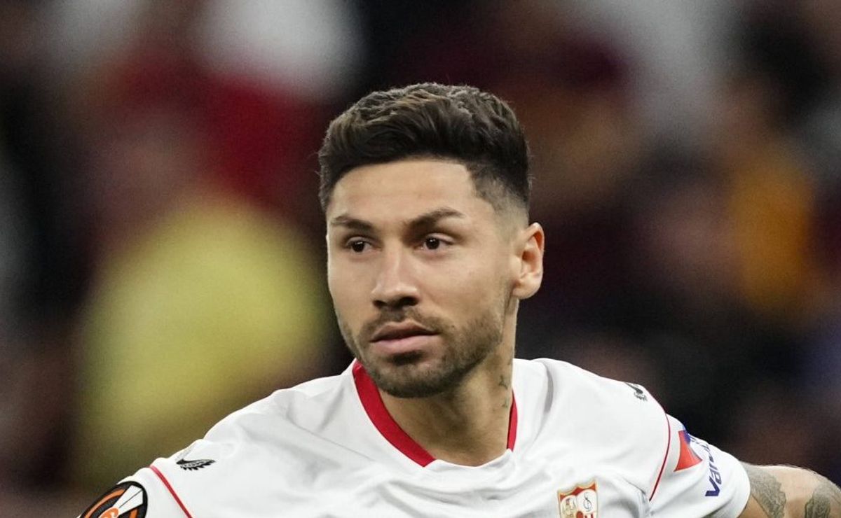 sevilla exige 10 milhões de euros para vender gonzalo montiel ao flamengo