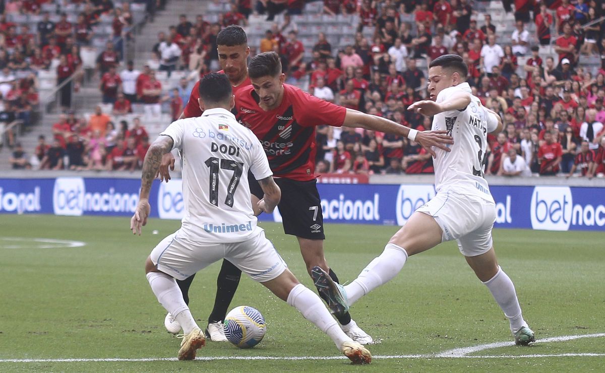 grêmio vence athletico paranaense no brasileirão e ganha fôlego na luta contra o z4