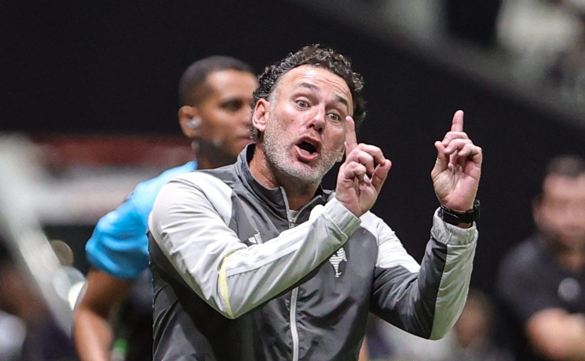 milito diz que as trocas do atlético mg foram devido ao cansaço dos jogadores: “não perder o frescor”