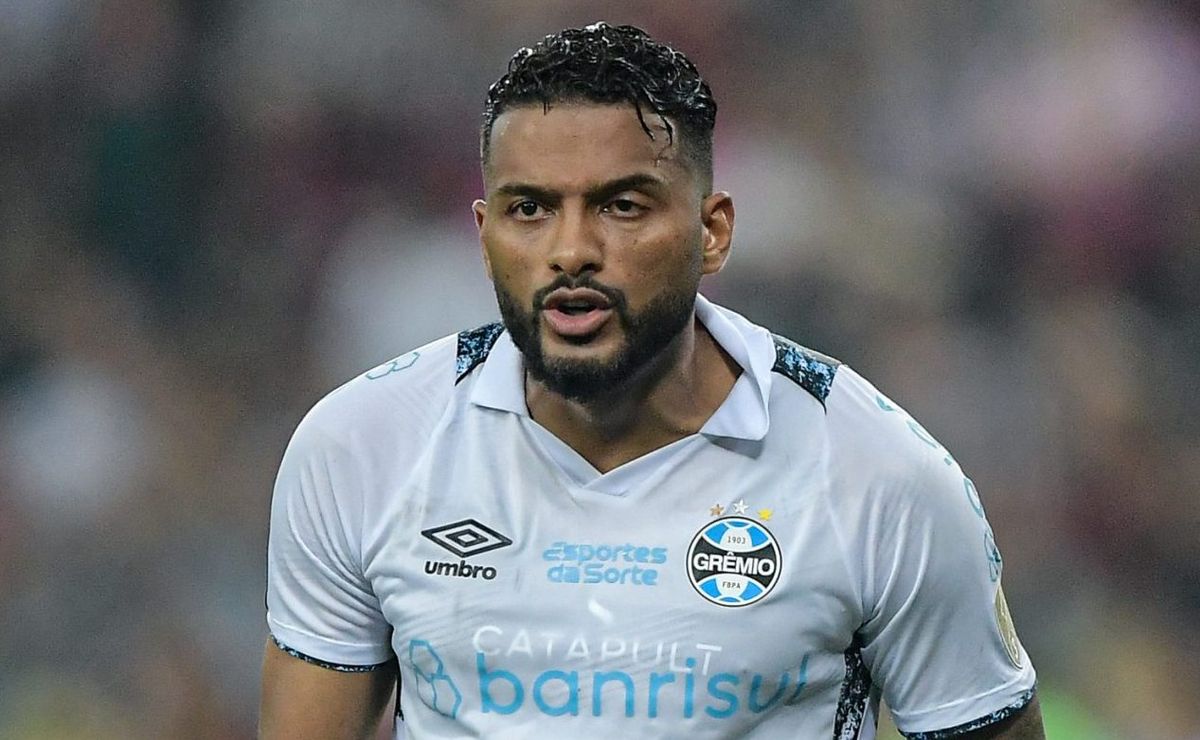 reinaldo procura o grêmio para renovar e diretoria recusa negociação imediata